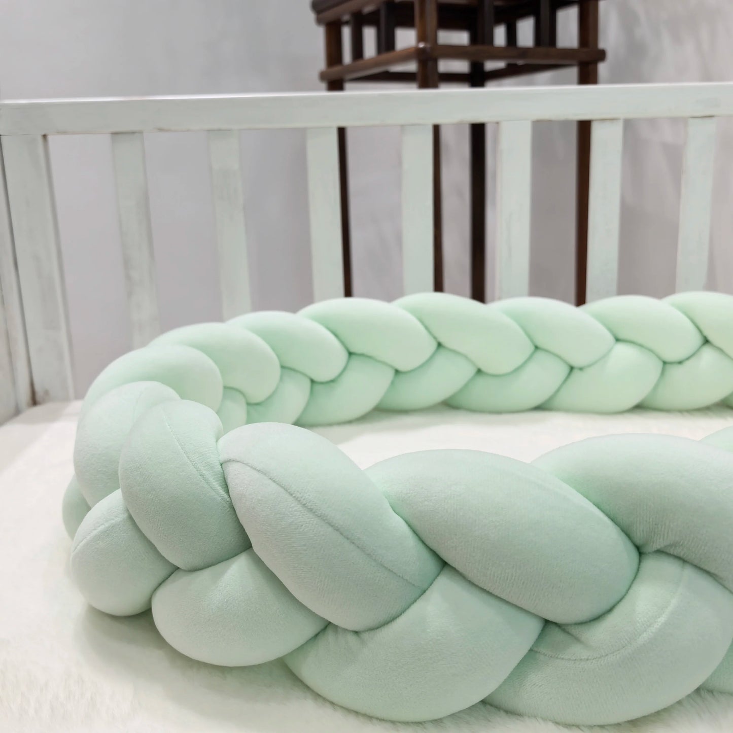 BABY BRAIDED KNOT CRIB  BUMPER