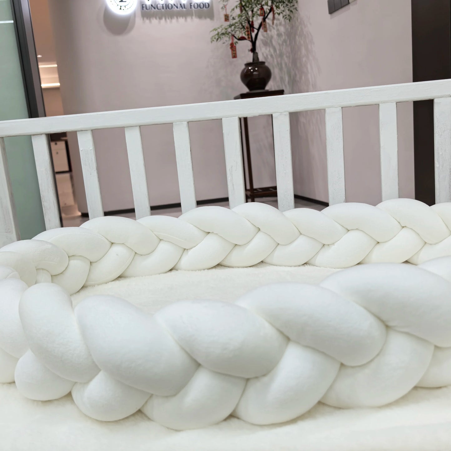 BABY BRAIDED KNOT CRIB  BUMPER