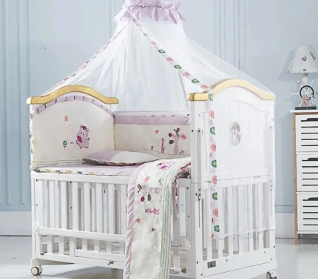SOLID WOOD BABY CRIB FOR NEWBORN