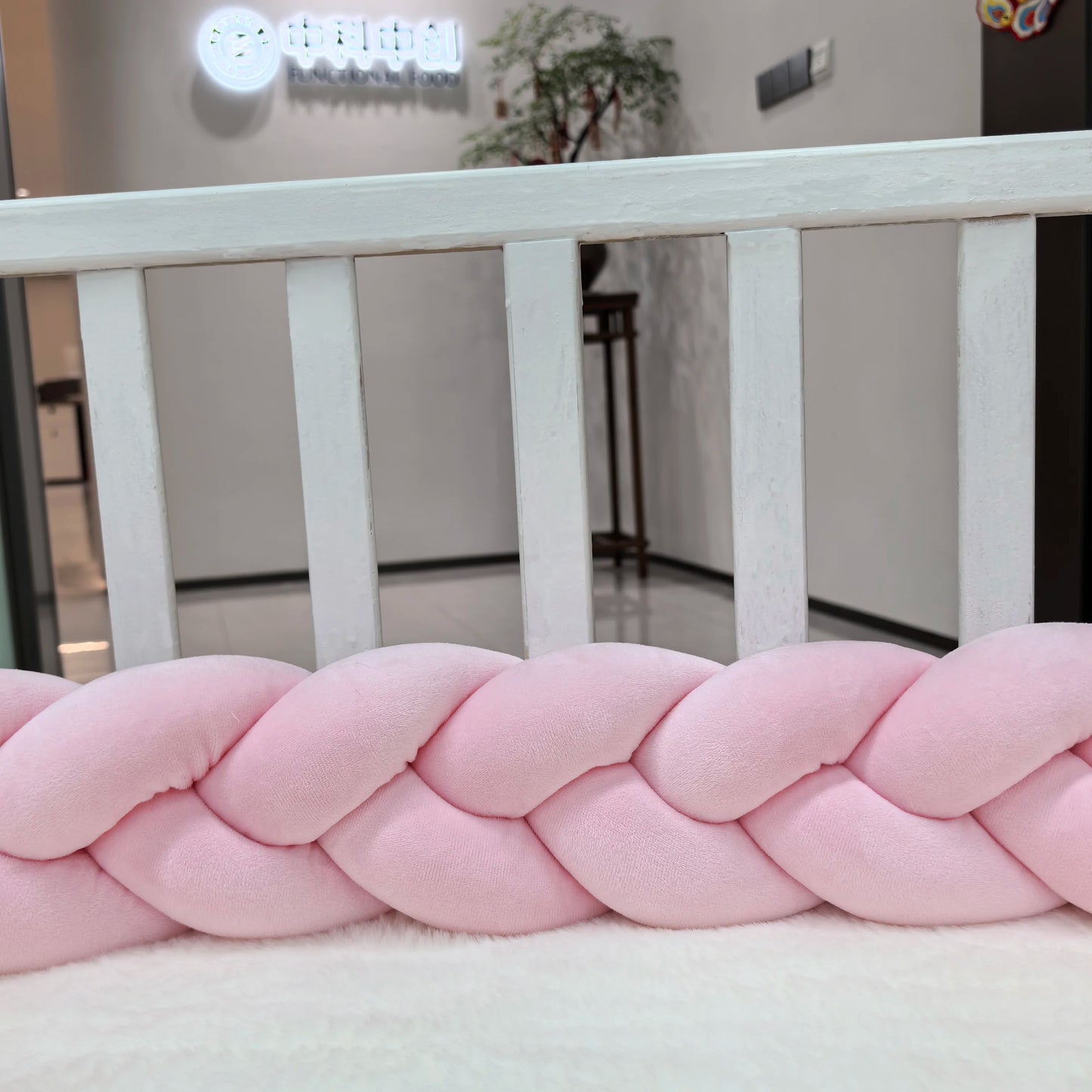 BABY BRAIDED KNOT CRIB  BUMPER