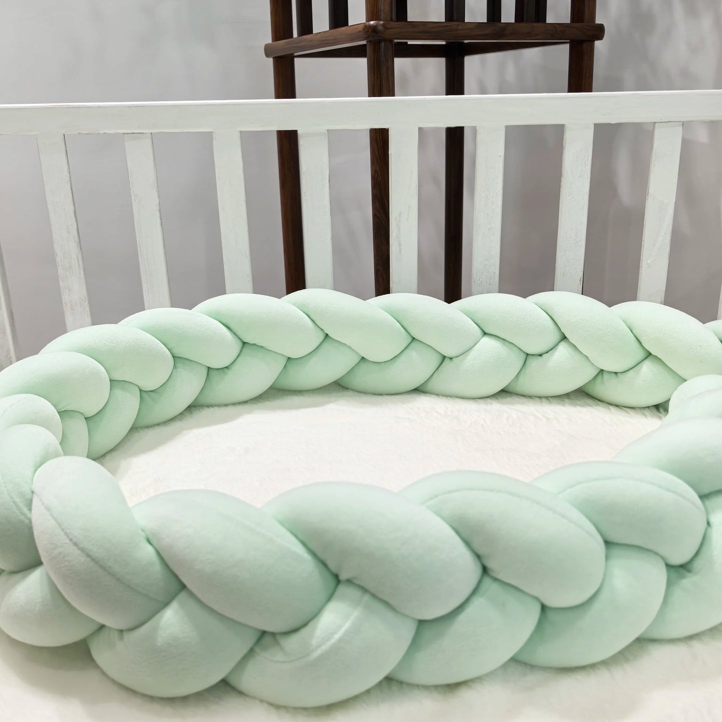 BABY BRAIDED KNOT CRIB  BUMPER