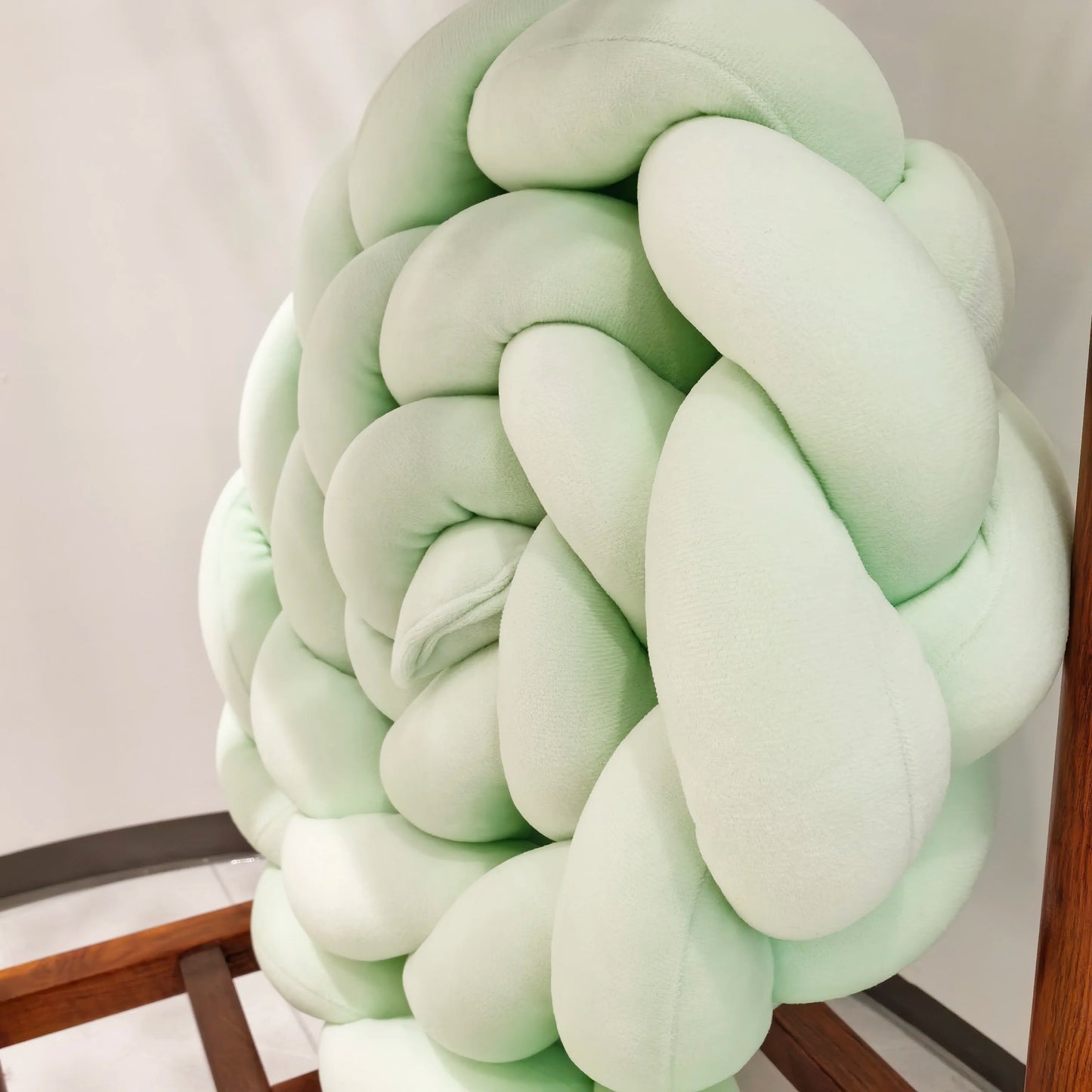 BABY BRAIDED KNOT CRIB  BUMPER
