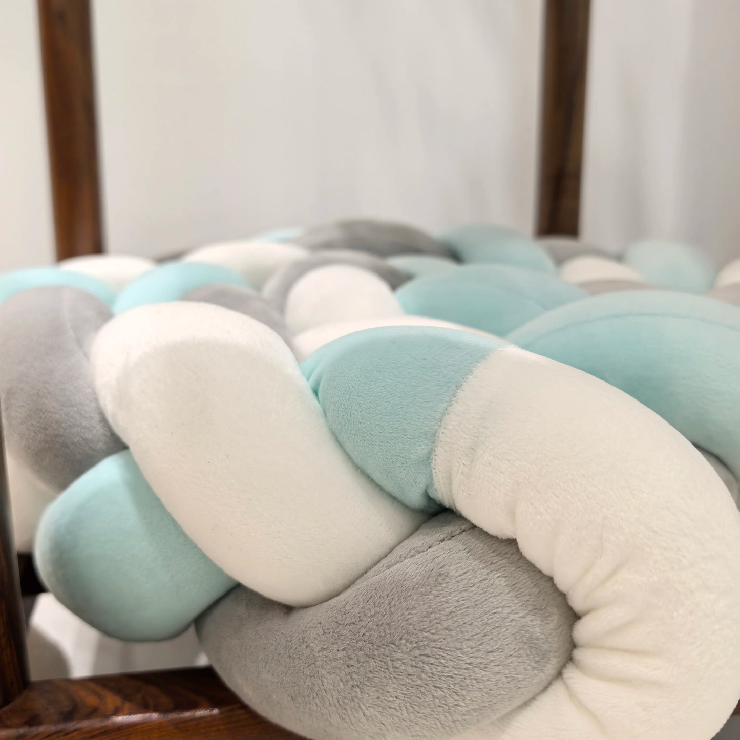 BABY BRAIDED KNOT CRIB  BUMPER