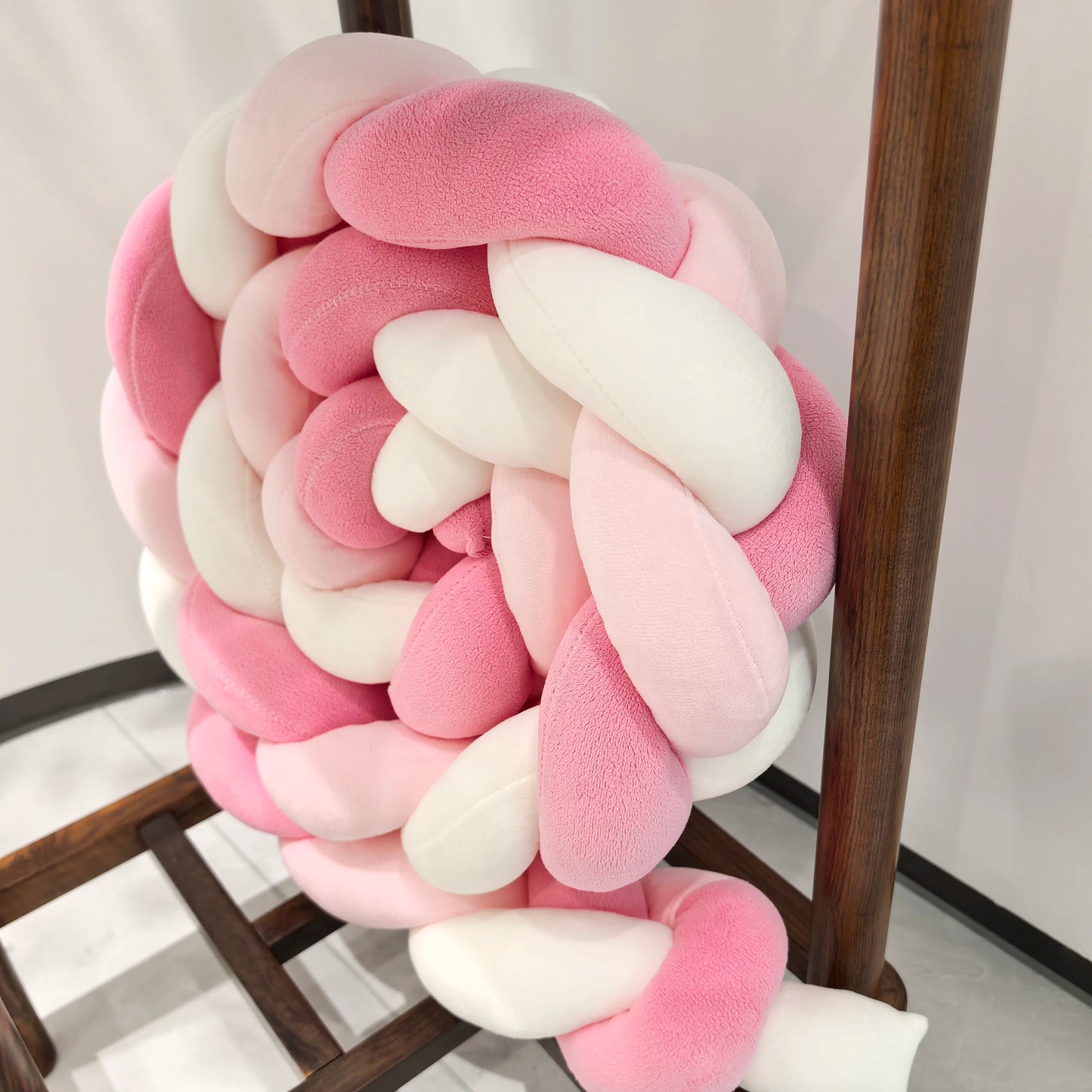 BABY BRAIDED KNOT CRIB  BUMPER