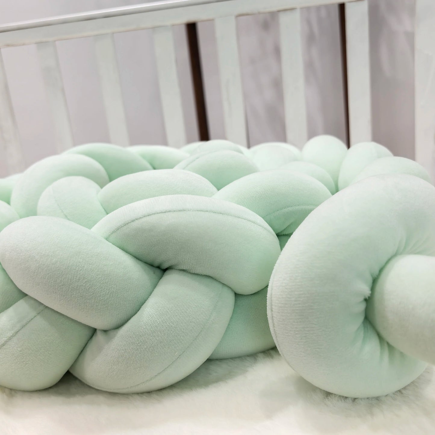 BABY BRAIDED KNOT CRIB  BUMPER